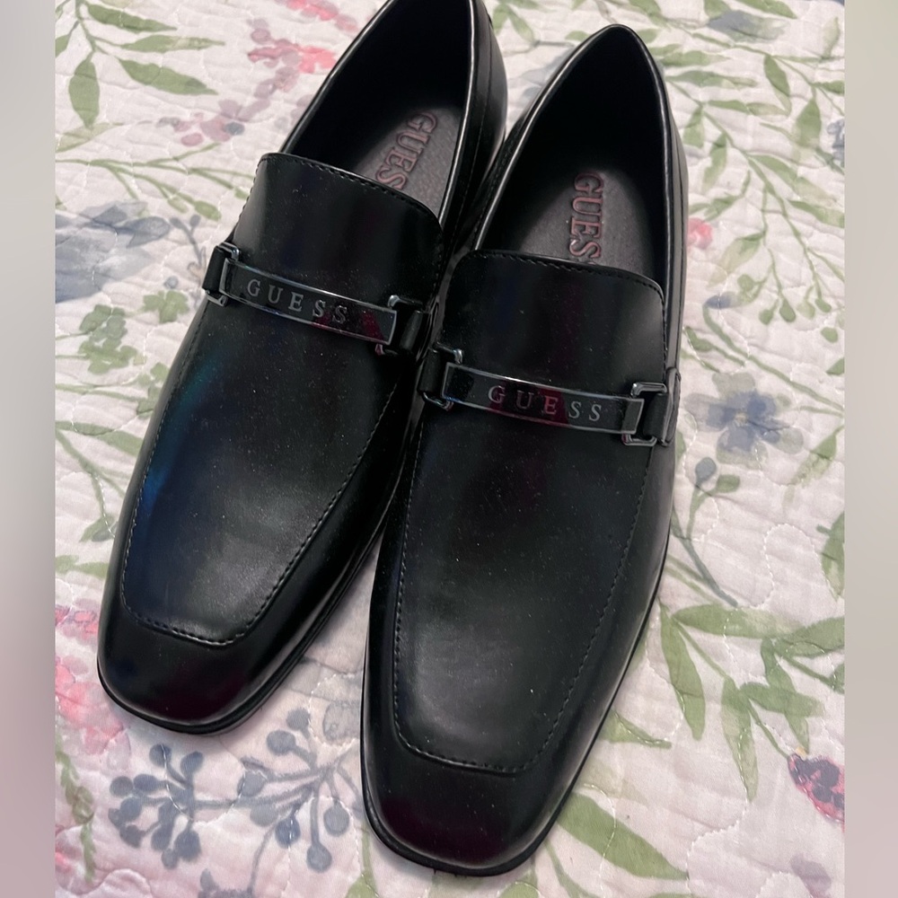 GUESS Men's Hisoko Loafer
